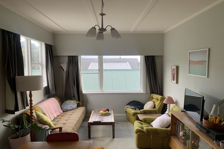 Photo of property in 335 Adelaide Road, Newtown, Wellington, 6021