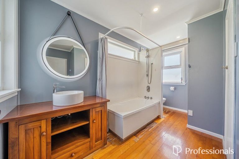 Photo of property in 13 Stratton Street, Normandale, Lower Hutt, 5010