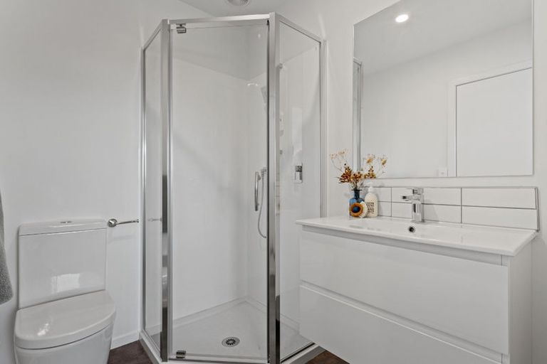 Photo of property in 4/28 Westgate Drive, Westgate, Auckland, 0614