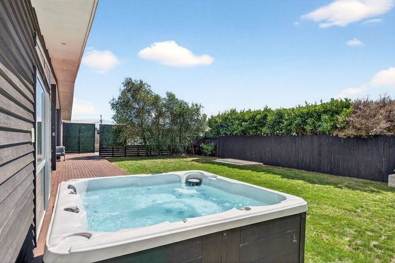 Photo of property in 15 Esther Street, Martinborough, 5711