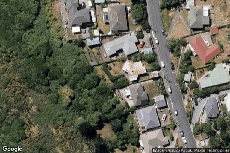Photo of property in 18 Miles Crescent, Newlands, Wellington, 6037