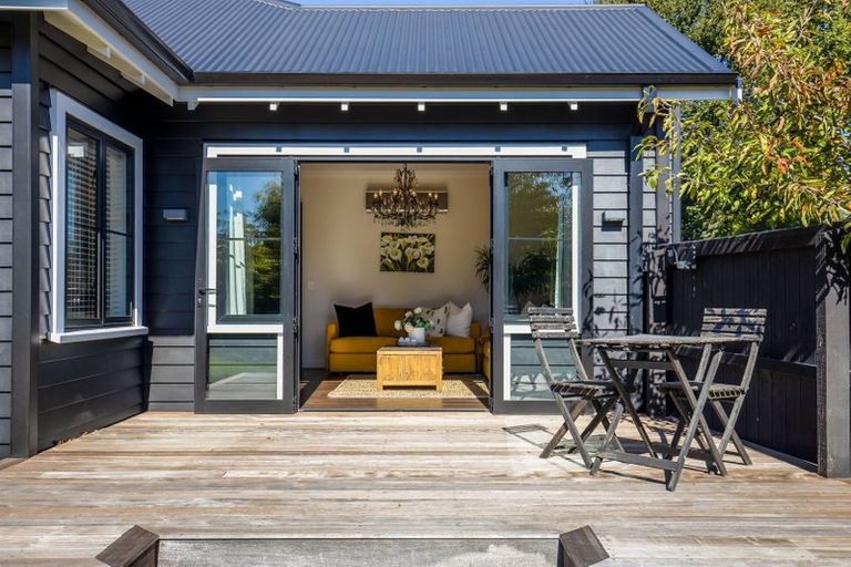 Photo of property in 6 Lewisham Park, St Albans, Christchurch, 8052