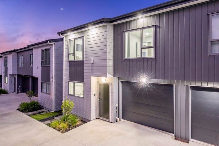 Photo of property in 7d La Trobe Street, Pakuranga Heights, Auckland, 2010