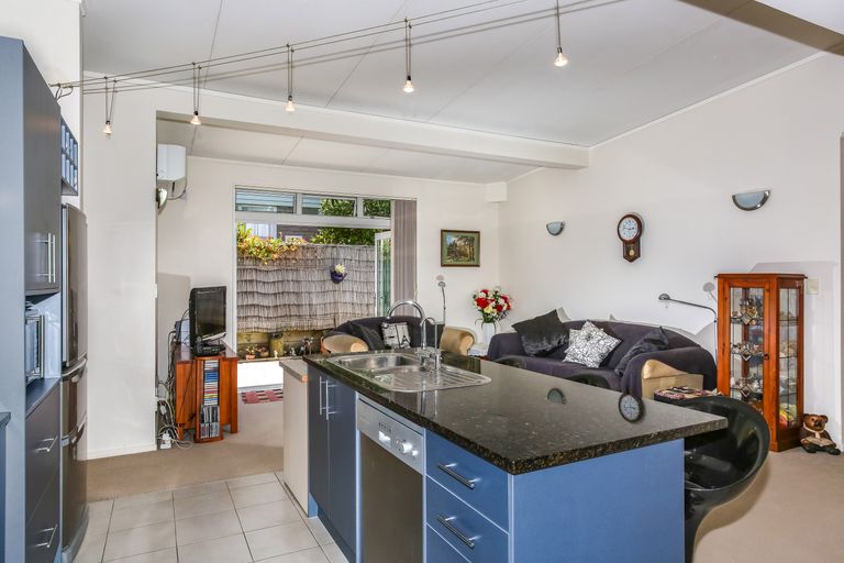 Photo of property in 7 Merlot Lane, Pukekohe, 2120