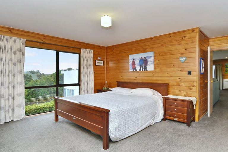 Photo of property in 1 Rockview Place, Mount Pleasant, Christchurch, 8081