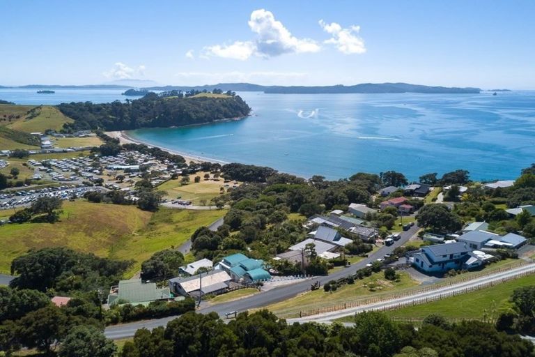 Photo of property in 15 Jackson Crescent, Mahurangi East, Warkworth, 0982