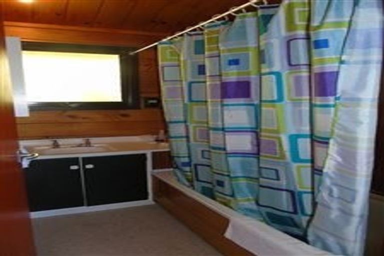 Photo of property in 18 Glamorgan Street, Northland, Wellington, 6012