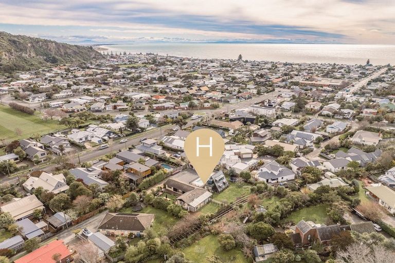 Photo of property in 41 Campbell Street, Sumner, Christchurch, 8081