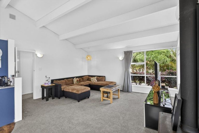 Photo of property in 8 Evelyn Place, Welbourn, New Plymouth, 4310