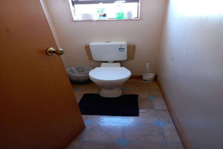 Photo of property in 50 Eugenia Rise, Totara Heights, Auckland, 2105