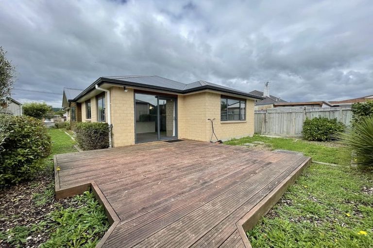Photo of property in 3a Oxford Crescent, Ebdentown, Upper Hutt, 5018