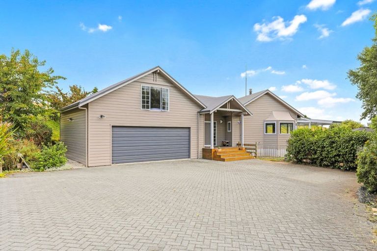 Photo of property in 89 Hill View Drive, Acacia Bay, Taupo, 3385