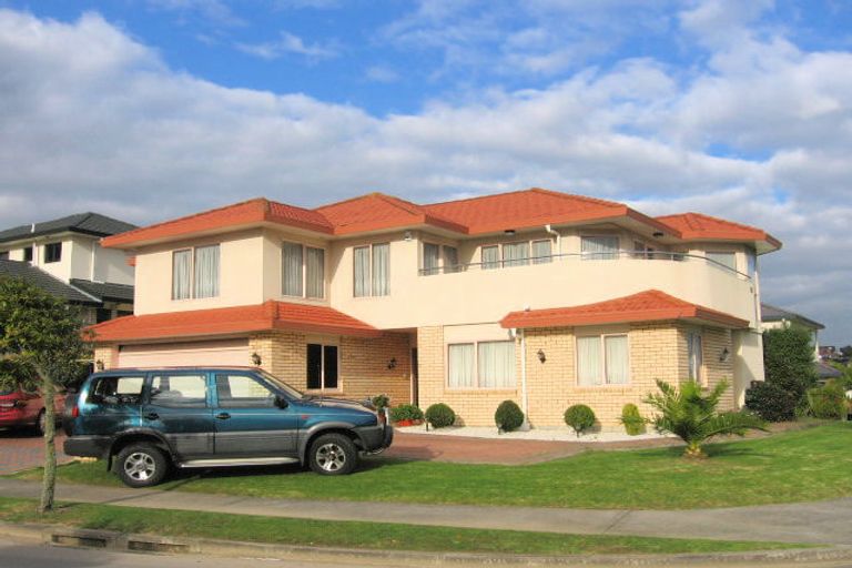 Photo of property in 3 Pelargonium Terrace, Goodwood Heights, Auckland, 2105