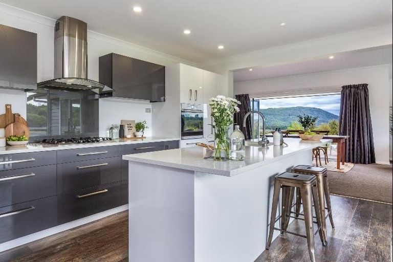 Photo of property in 6 Oakdale Drive, Kinloch, Taupo, 3377