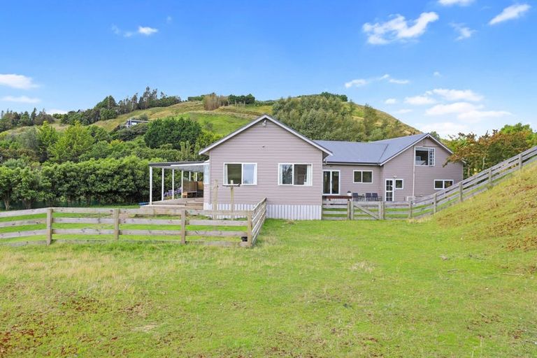 Photo of property in 89 Hill View Drive, Acacia Bay, Taupo, 3385