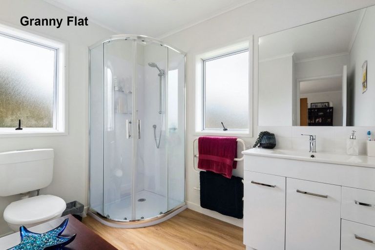 Photo of property in 21 Tui Glen Road, Birkenhead, Auckland, 0626