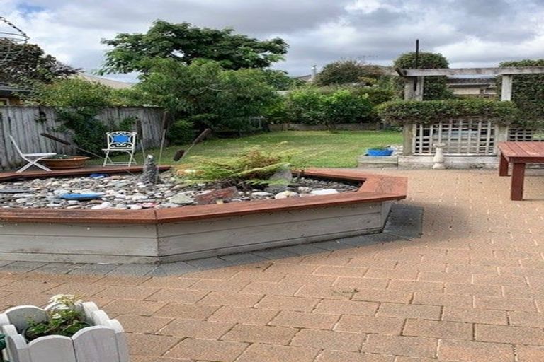 Photo of property in 70 Campbell Avenue, Paraparaumu, 5032