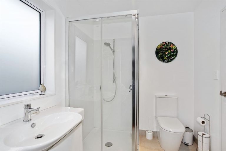 Photo of property in 76a Wellington Street, Pukekohe, 2120