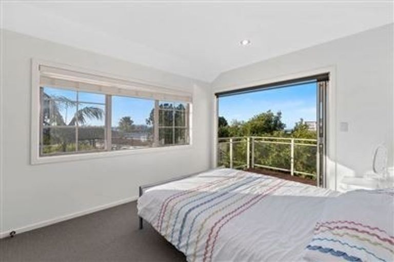 Photo of property in 29a Kowhai Road, Mairangi Bay, Auckland, 0630