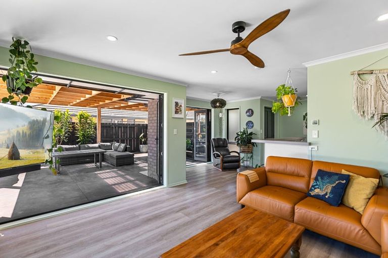 Photo of property in 162 Doncaster Drive, Papamoa Beach, Papamoa, 3118