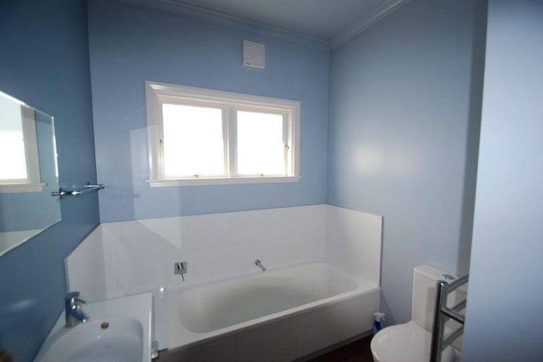 Photo of property in 37 Clutha Avenue, Khandallah, Wellington, 6035