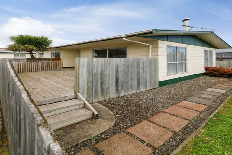 Photo of property in 40 Geraldine Crescent, Cloverlea, Palmerston North, 4412