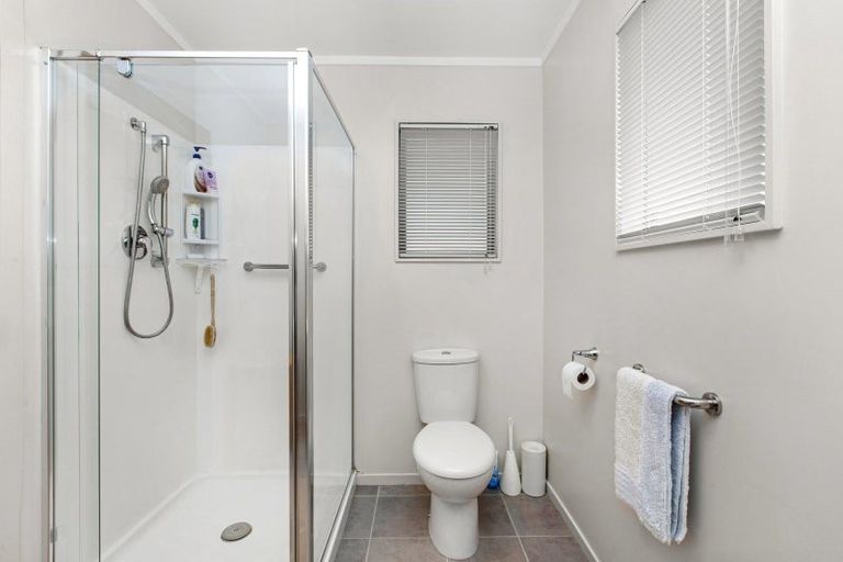 Photo of property in 51 Wallis Street, Raglan, 3225