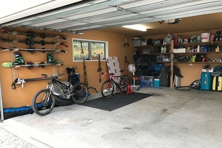 Photo of property in 54 Onslow Road, Lake Hayes, Queenstown, 9304