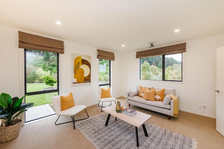Photo of property in 71 County Heights Drive, Aokautere, Palmerston North, 4471