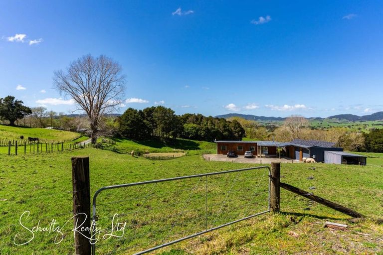 Photo of property in 32 Nikau Lane, Maungaturoto, 0520