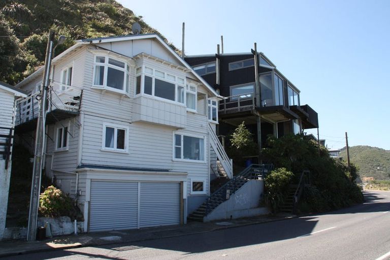 Photo of property in 156 The Esplanade, Houghton Bay, Wellington, 6023