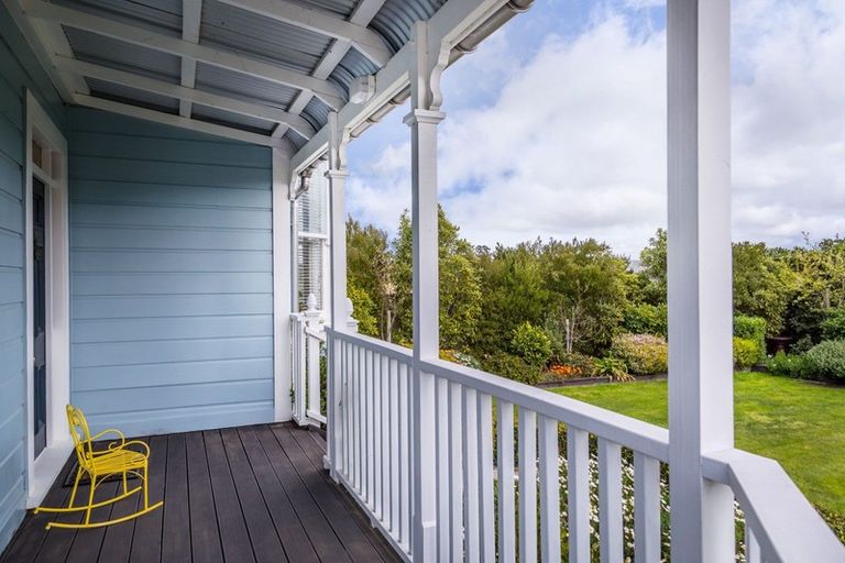 Photo of property in 32a Esther Street, Martinborough, 5711
