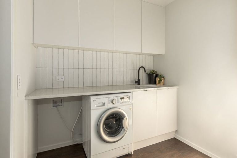 Photo of property in 94 Kotare Street, Waikanae, 5036