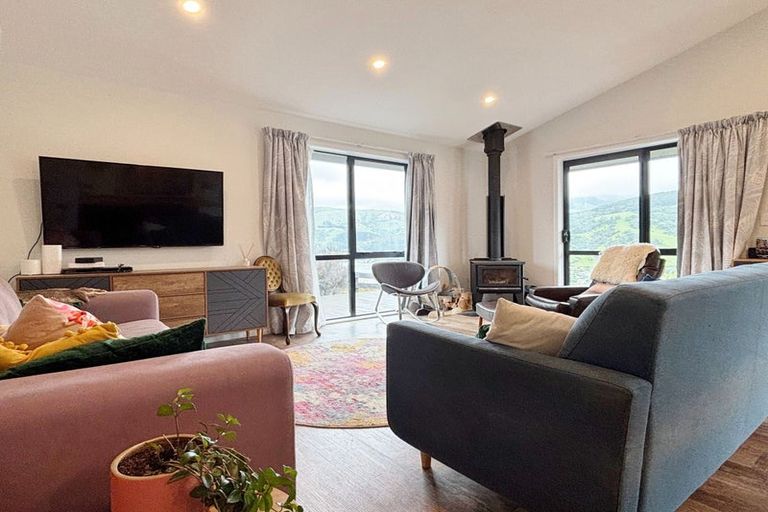 Photo of property in 19 Totara Drive, Duvauchelle, 7581