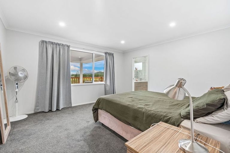 Photo of property in 37 Josh Road, Huapai, Kumeu, 0810