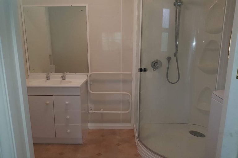 Photo of property in 32 Holborn Drive, Stokes Valley, Lower Hutt, 5019