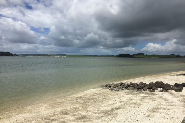 Photo of property in 237 Pahi Road, Pahi, Paparoa, 0571