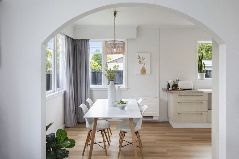 Photo of property in 9a Meadow Street, Papanui, Christchurch, 8052