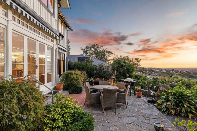 Photo of property in 14 Macmillan Avenue, Cashmere, Christchurch, 8022