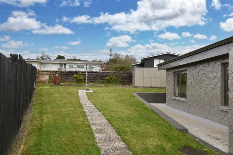 Photo of property in 19 Neri Crescent, Pomare, Rotorua, 3015