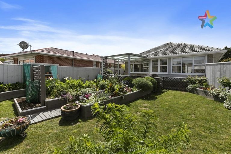 Photo of property in 20a Holyoake Crescent, Avalon, Lower Hutt, 5011