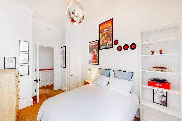 Photo of property in 37 Grove Road, Kelburn, Wellington, 6012