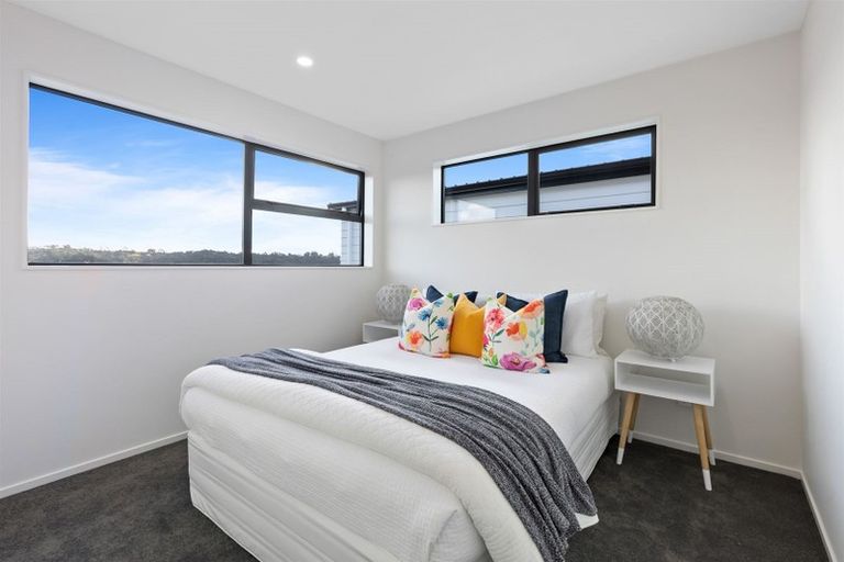 Photo of property in 1b Lemon Grove Lane, Greenhithe, Auckland, 0632