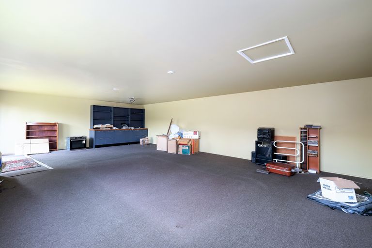 Photo of property in 23 Lochee Road, Upper Riccarton, Christchurch, 8041