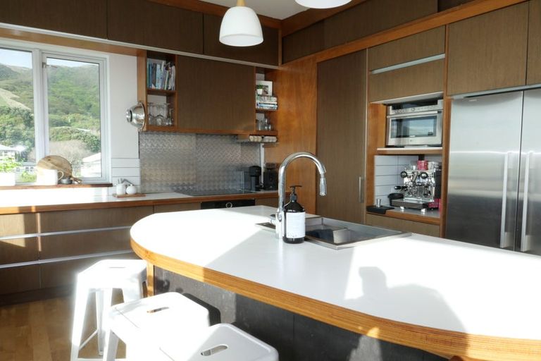 Photo of property in 4 Pa Road, Pukerua Bay, 5026