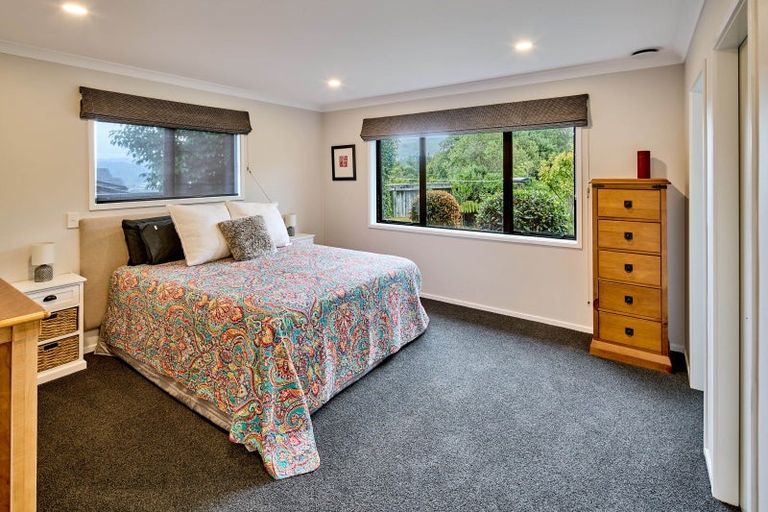 Photo of property in 116 Kirton Drive, Riverstone Terraces, Upper Hutt, 5018