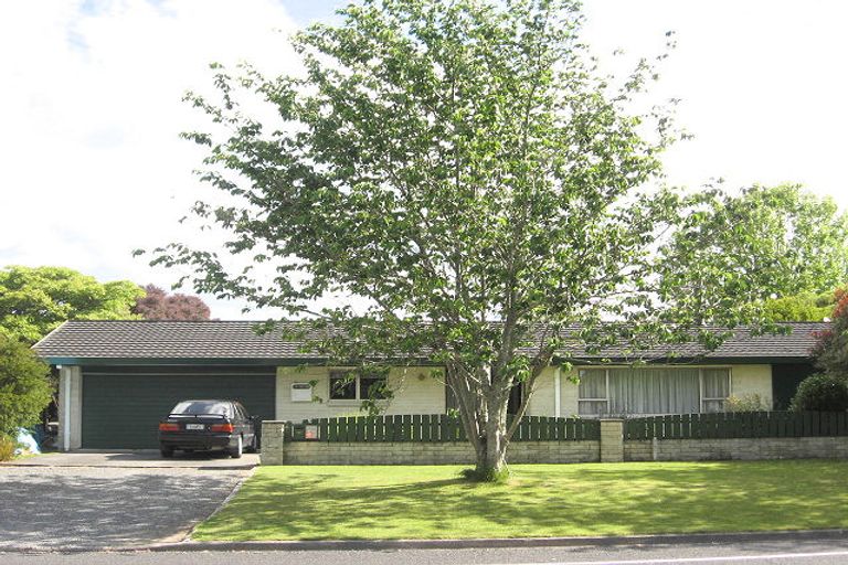 Photo of property in 102 Wordsworth Street, Leamington, Cambridge, 3432