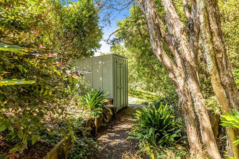 Photo of property in 93 Tarapatiki Drive, Whitianga, 3510