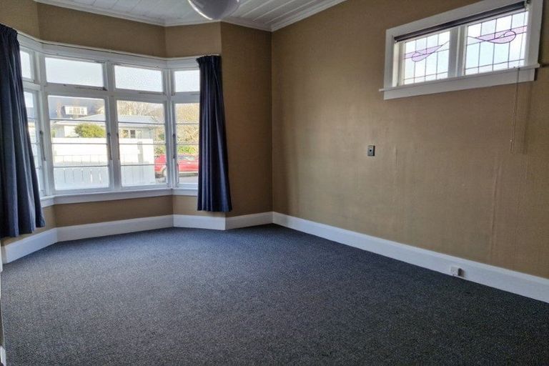 Photo of property in 24 Fulford Street, New Plymouth, 4310