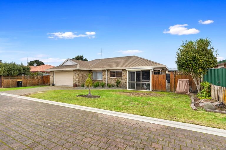 Photo of property in 72 Evans Road, Papamoa Beach, Papamoa, 3118